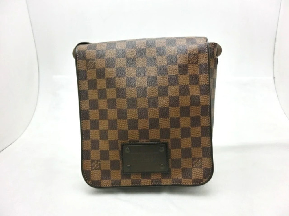 LOUIS VUITTON Damier Brooklyn Crossbody Bag
